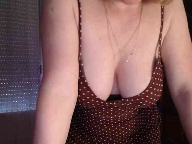 Alina-Lovely webcam