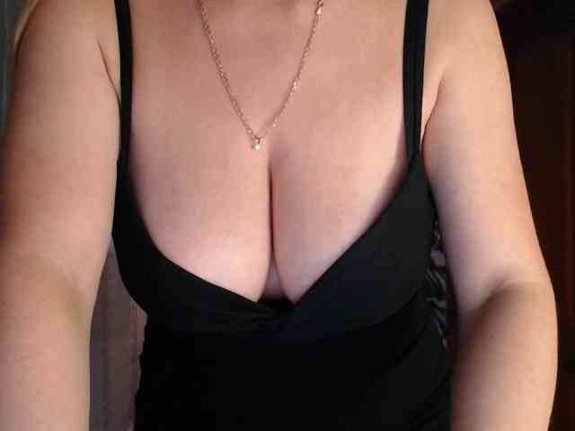 Alina-Lovely webcam