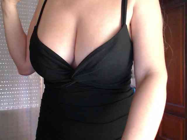 Alina-Lovely webcam