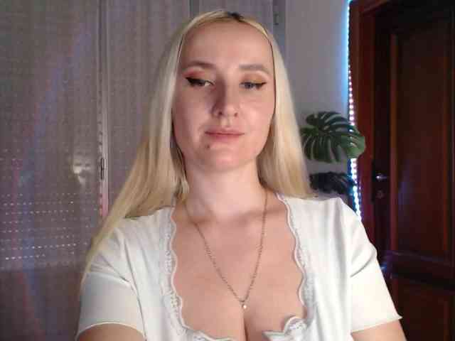 Alina-Lovely webcam