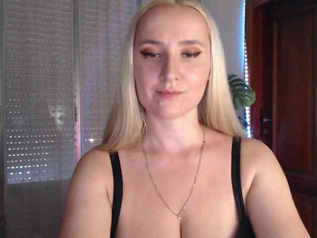 Alina-Lovely webcam