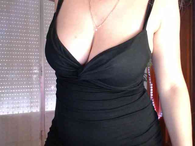 Alina-Lovely webcam