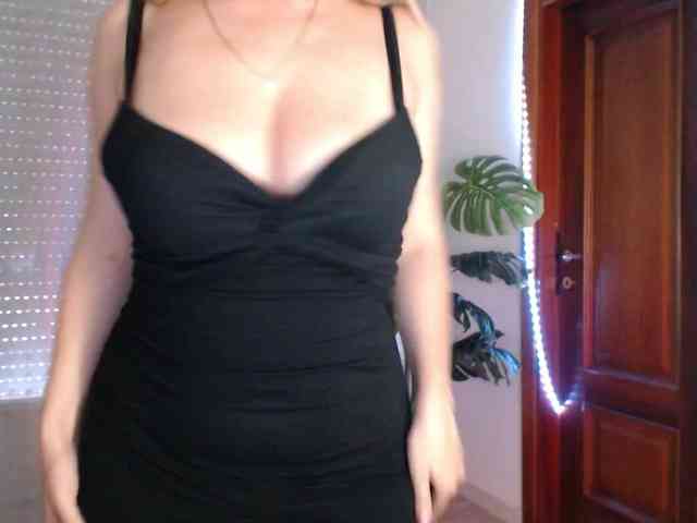 Alina-Lovely webcam