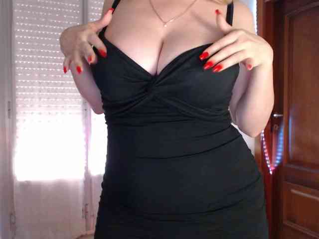 Alina-Lovely webcam