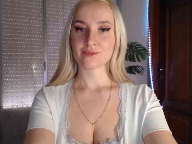 Alina-Lovely webcam