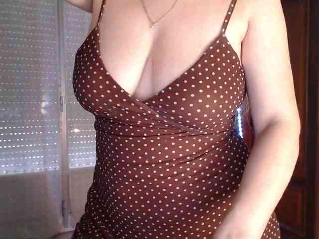 Alina-Lovely webcam