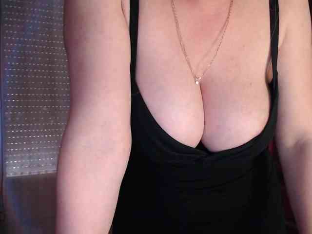 Alina-Lovely webcam