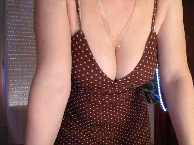 Alina-Lovely webcam
