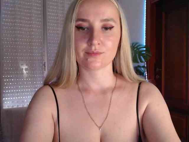 Alina-Lovely webcam