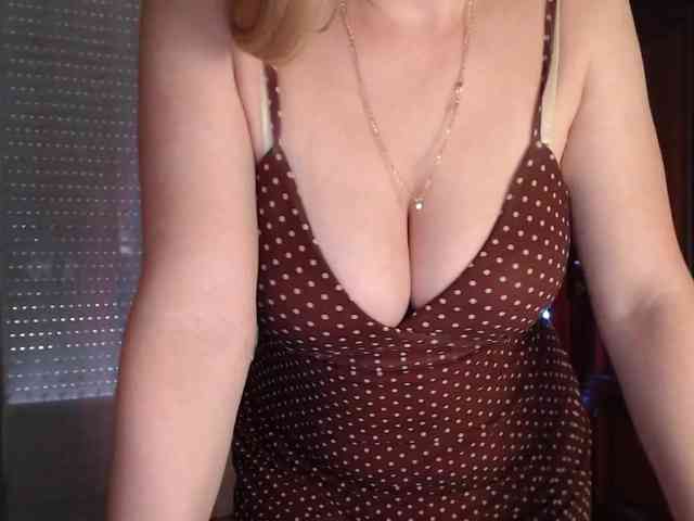 Alina-Lovely webcam