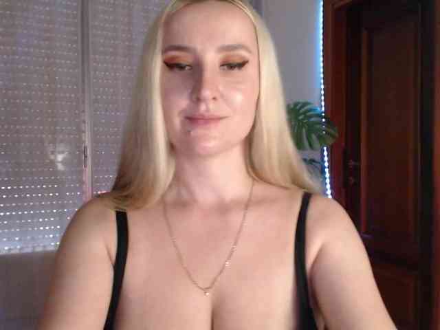 Alina-Lovely webcam