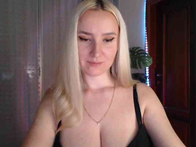 Alina-Lovely webcam