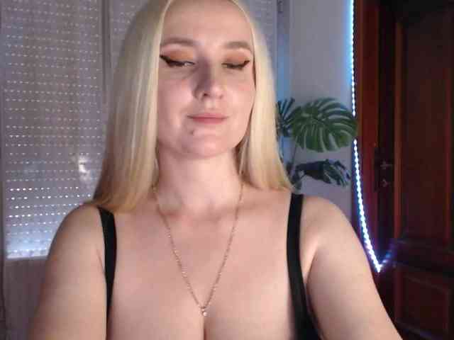 Alina-Lovely webcam