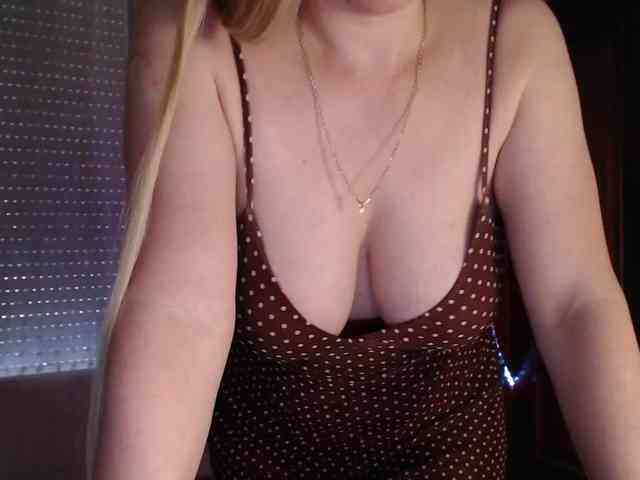 Alina-Lovely webcam