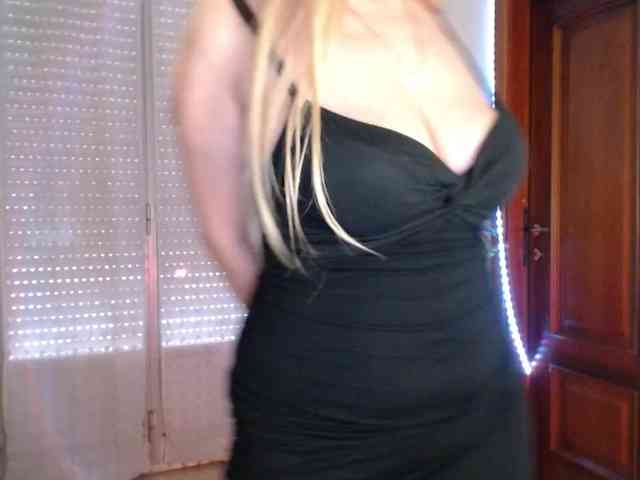 Alina-Lovely webcam