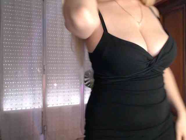 Alina-Lovely webcam
