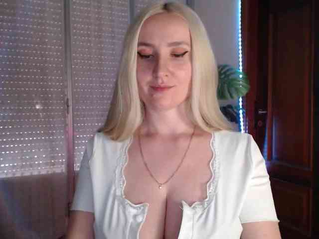 Alina-Lovely webcam