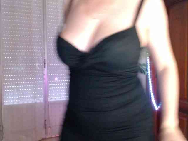 Alina-Lovely webcam