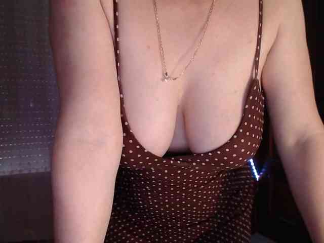 Alina-Lovely webcam