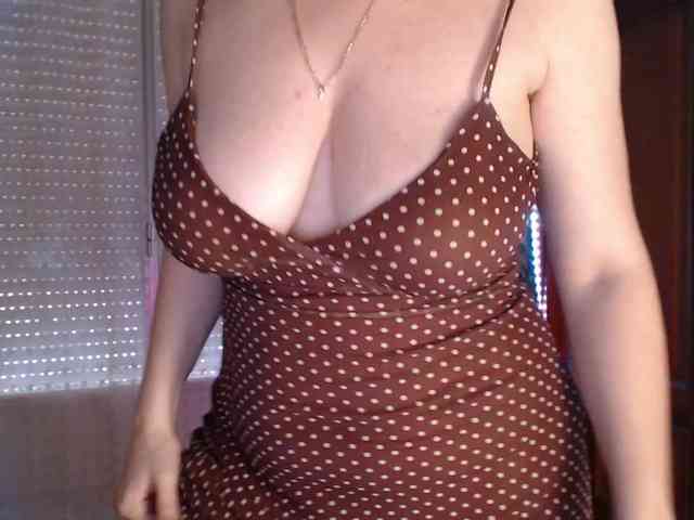 Alina-Lovely webcam