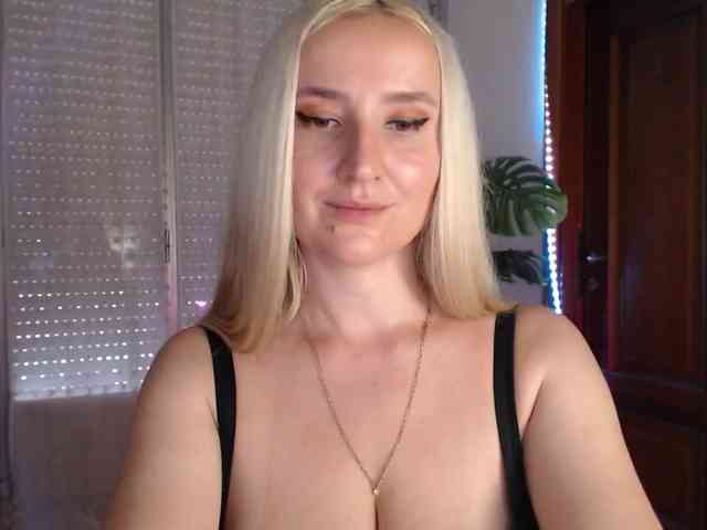 Alina-Lovely webcam