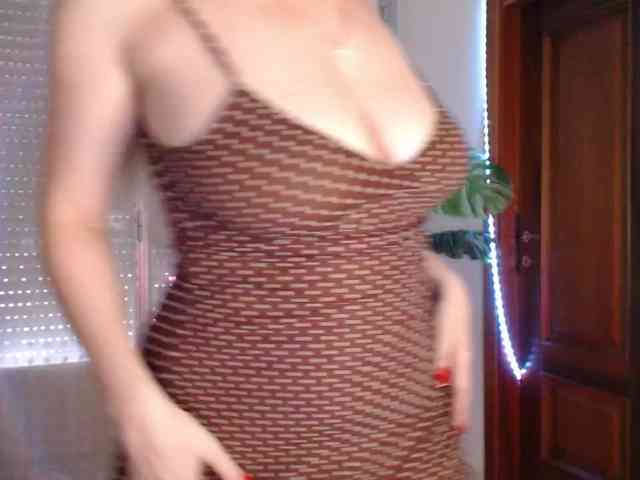 Alina-Lovely webcam