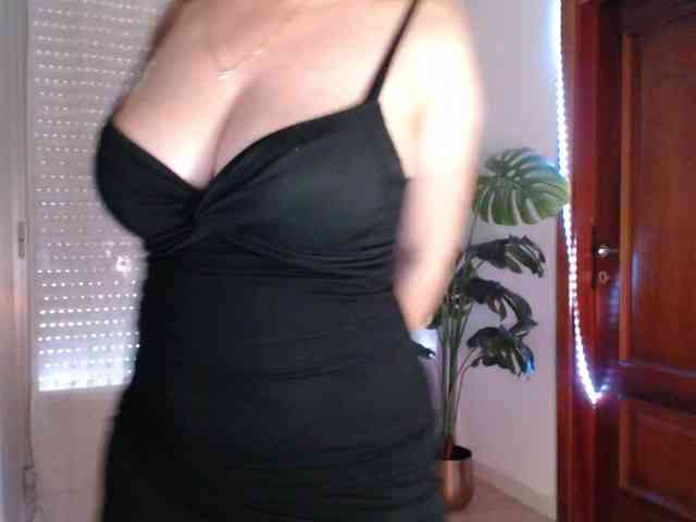 Alina-Lovely webcam