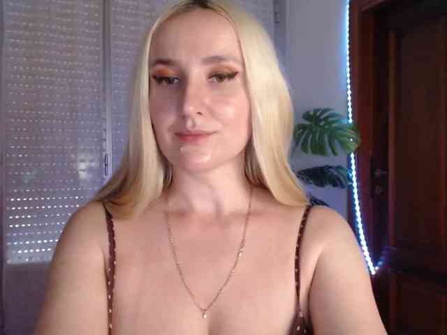 Alina-Lovely webcam