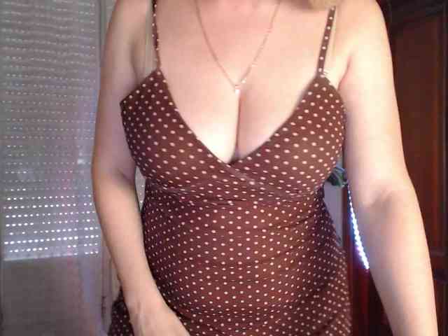 Alina-Lovely webcam