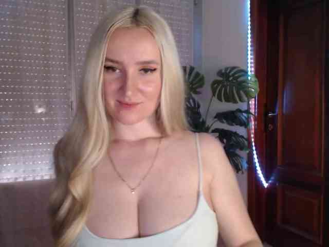 Alina-Lovely webcam