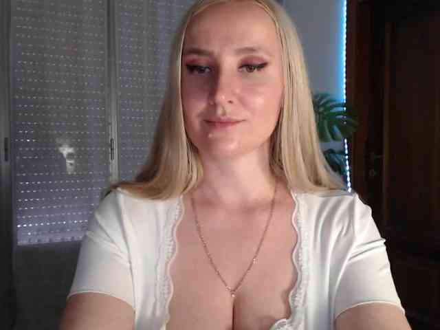 Alina-Lovely webcam