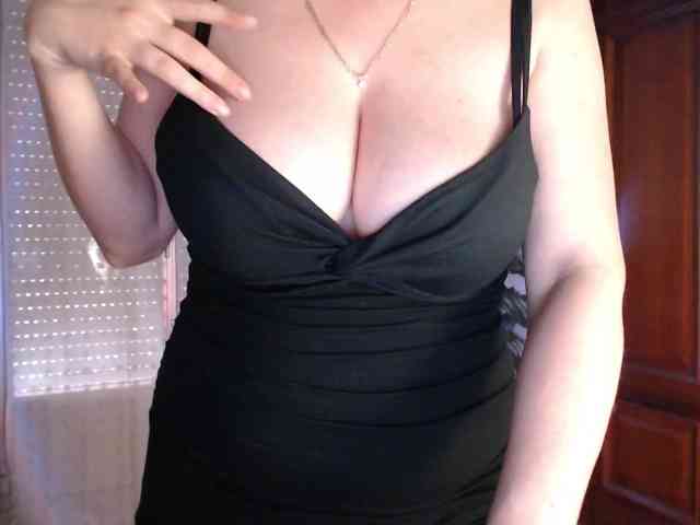 Alina-Lovely webcam