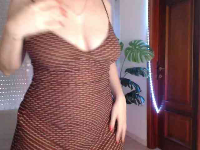Alina-Lovely webcam