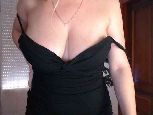 Alina-Lovely webcam