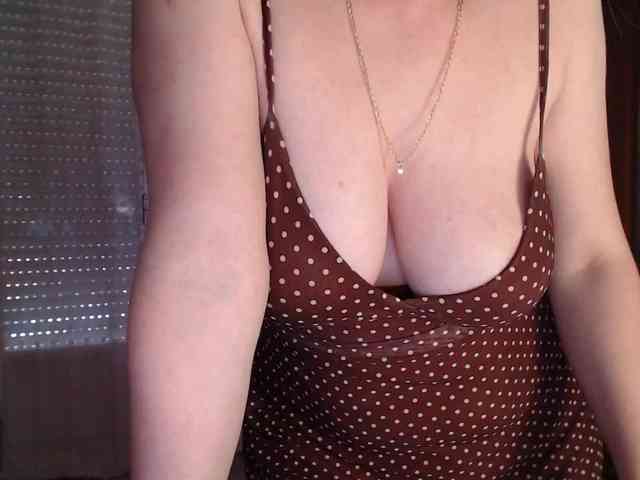 Alina-Lovely webcam