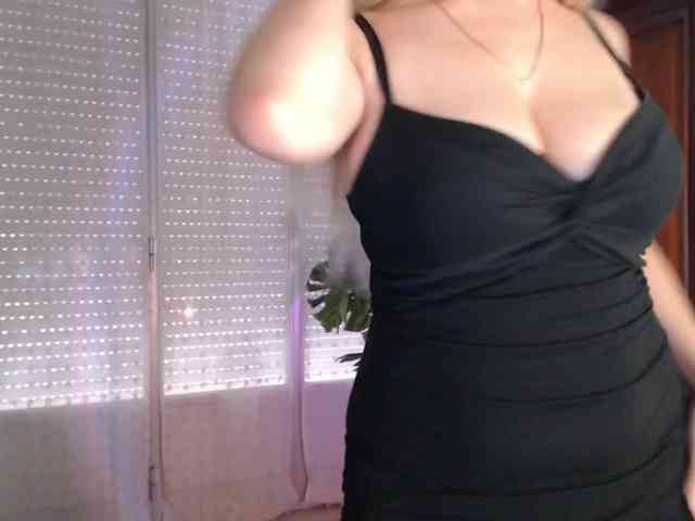 Alina-Lovely webcam