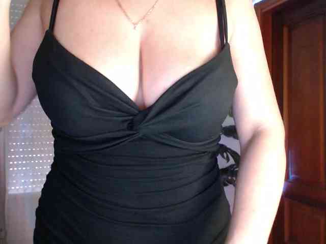 Alina-Lovely webcam