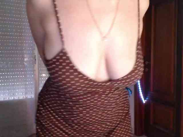 Alina-Lovely webcam
