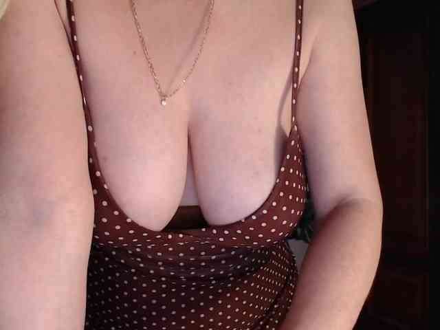 Alina-Lovely webcam