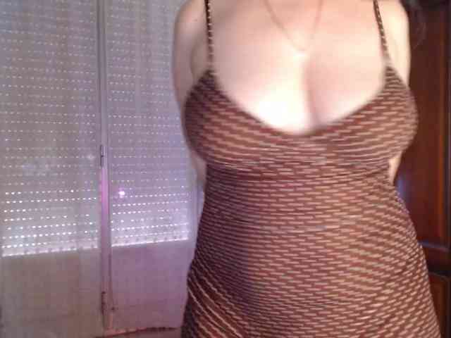 Alina-Lovely webcam