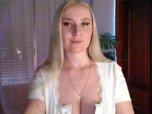 Alina-Lovely webcam