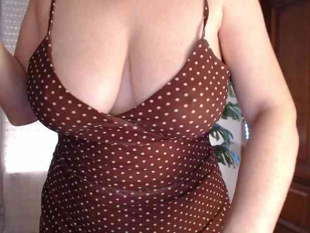 Alina-Lovely webcam