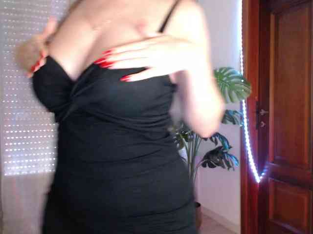 Alina-Lovely webcam