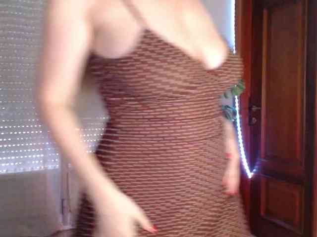 Alina-Lovely webcam
