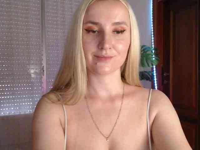 Alina-Lovely webcam