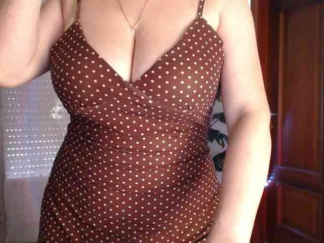 Alina-Lovely webcam