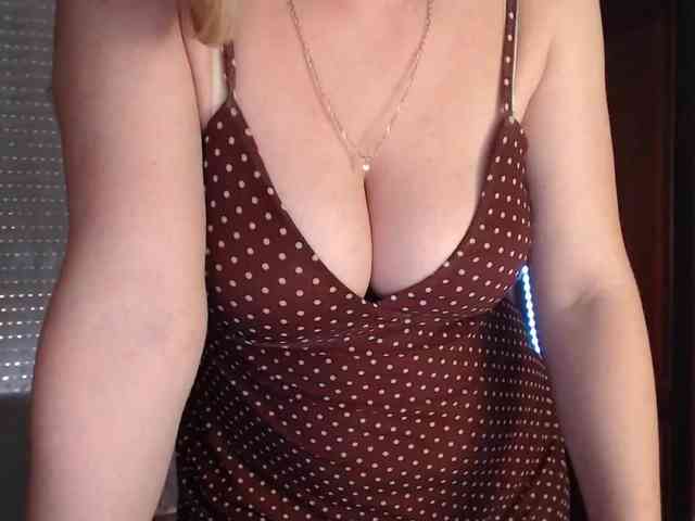 Alina-Lovely webcam