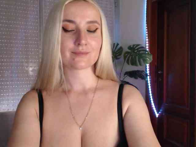 Alina-Lovely webcam