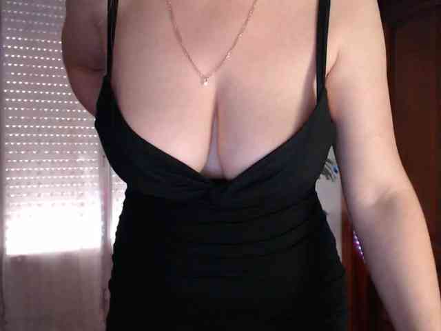 Alina-Lovely webcam