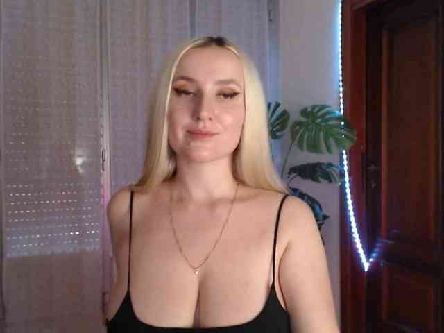 Alina-Lovely webcam